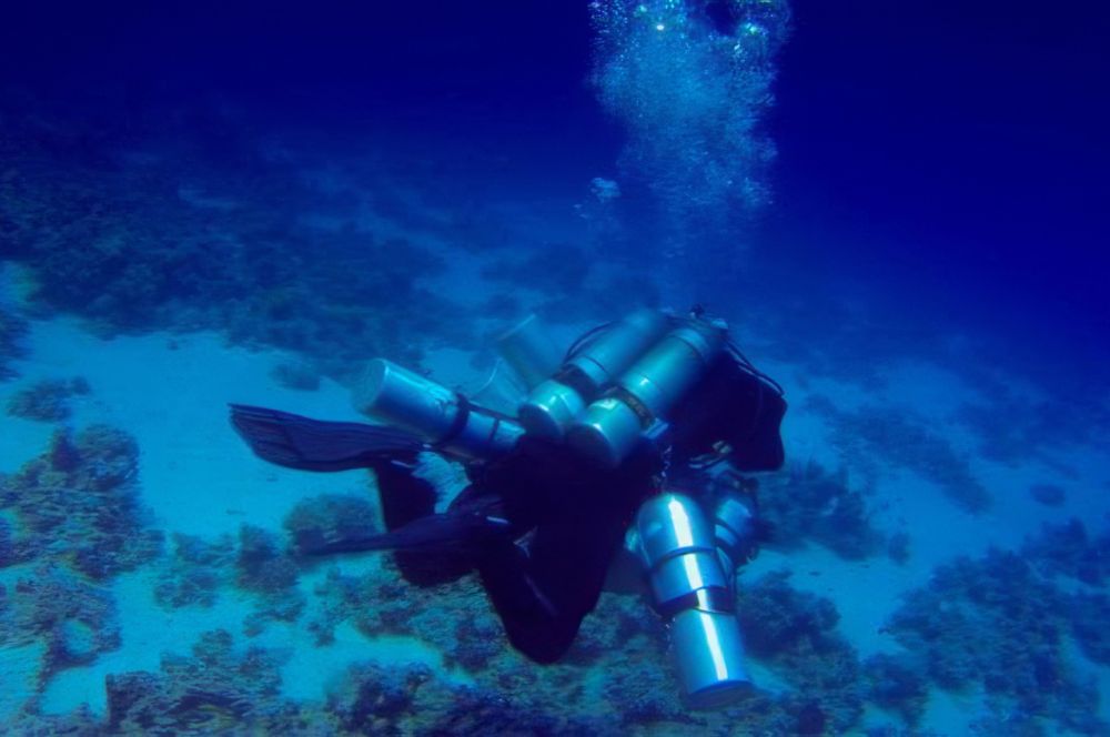 Ahmed Gabr setting a world record for the deepest dive