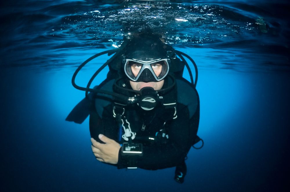 Diver wearing a mask and snorkel