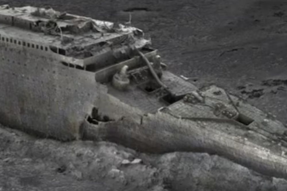 a new 3D model of the Titanic using over 700,000 photographs