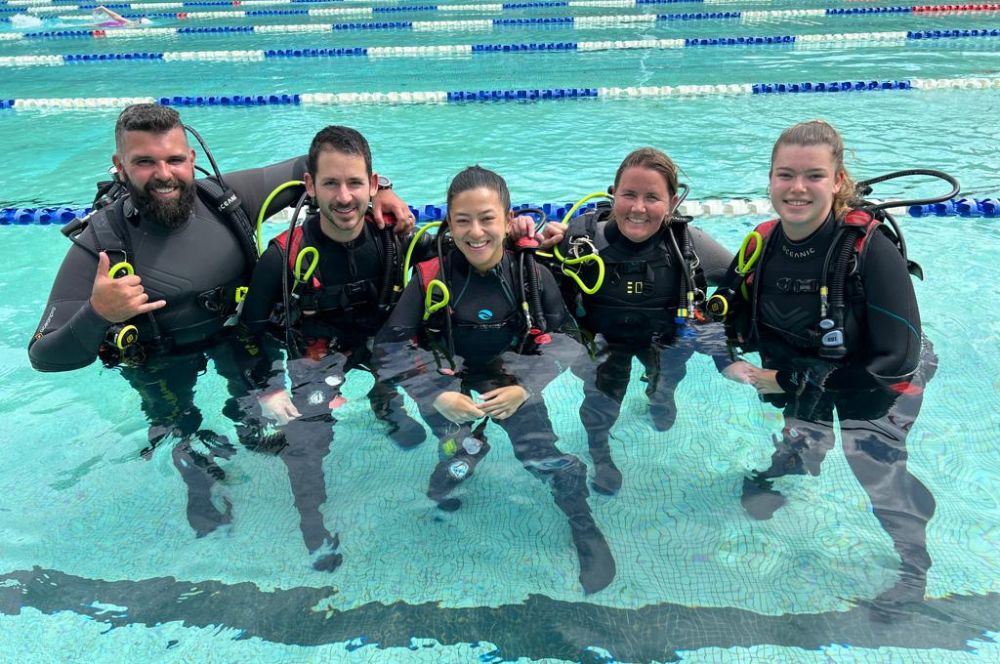 Dive instructor in Sydney